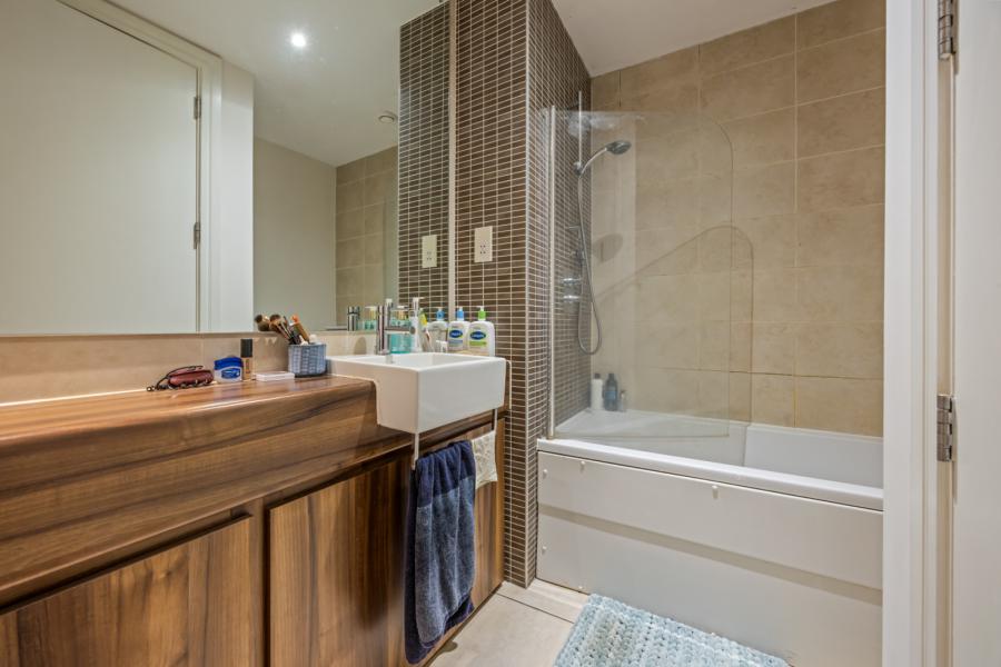 Apartment 9.06, The Arc 2I, Queens Road