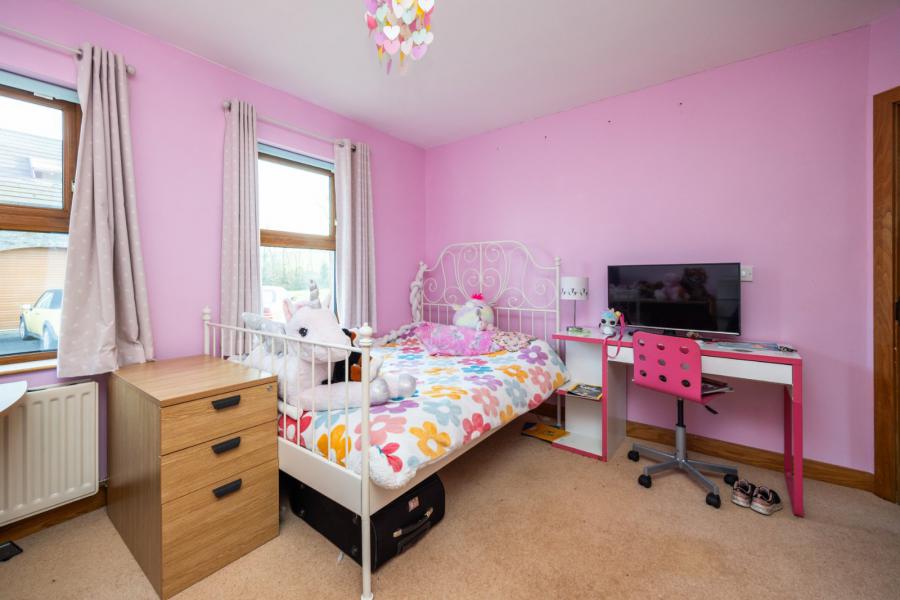 Rockfield, 69 Back Road