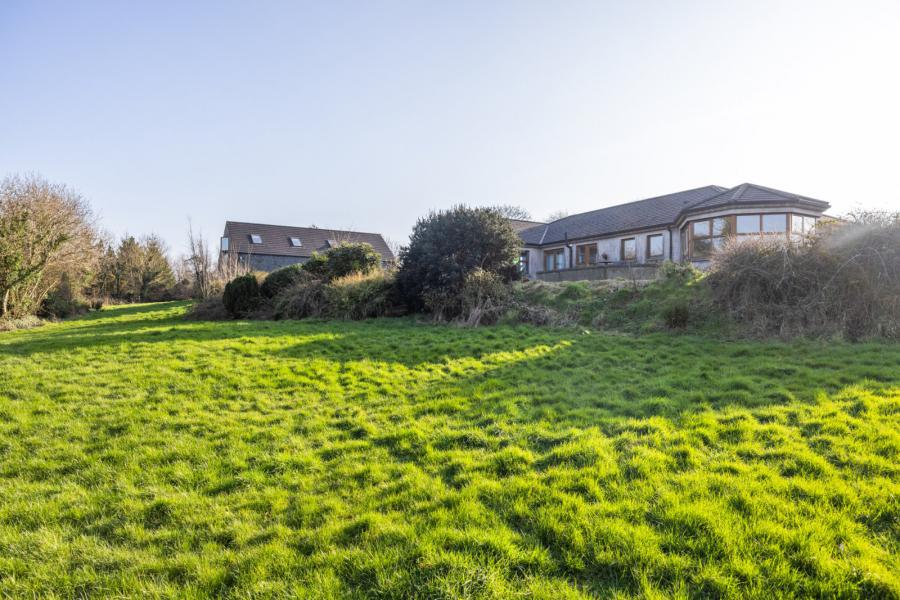 Rockfield, 69 Back Road