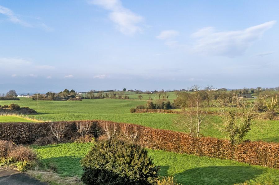 Rockfield, 69 Back Road