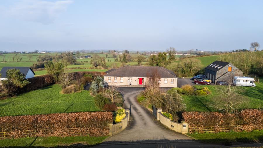 Rockfield, 69 Back Road