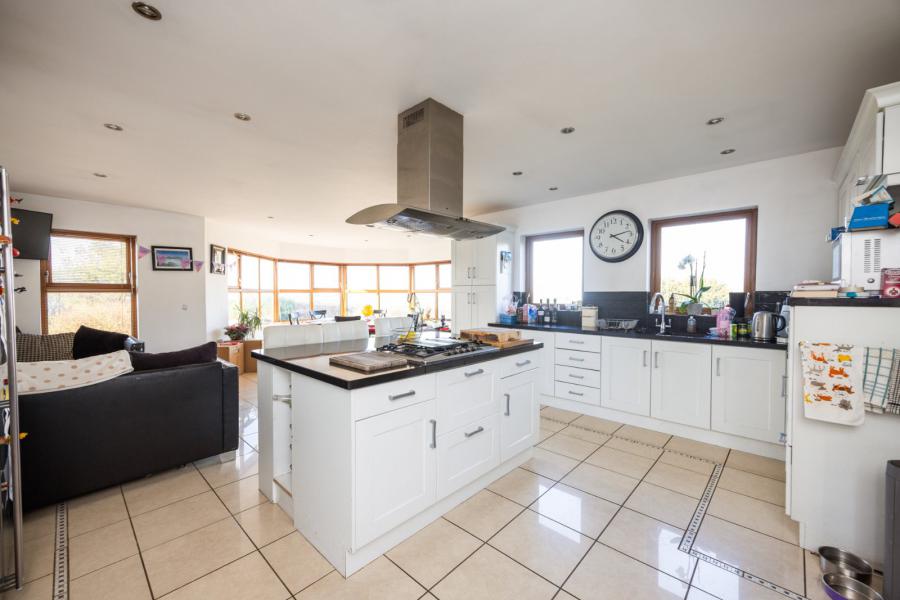 Rockfield, 69 Back Road