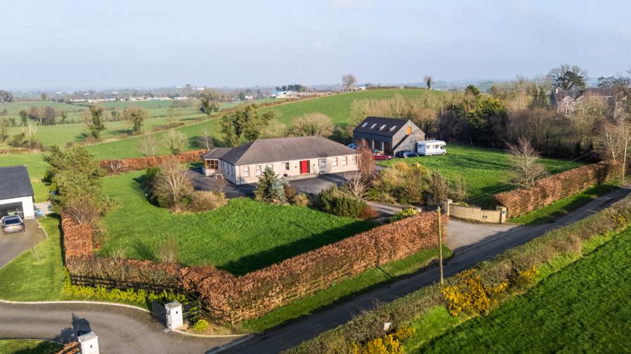 Rockfield, 69 Back Road