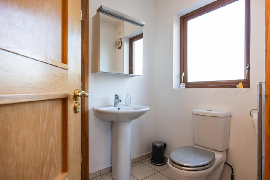 Rockfield, 69 Back Road