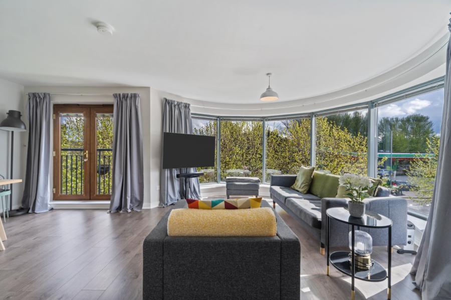 31 Park Royal, 841 Lisburn Road