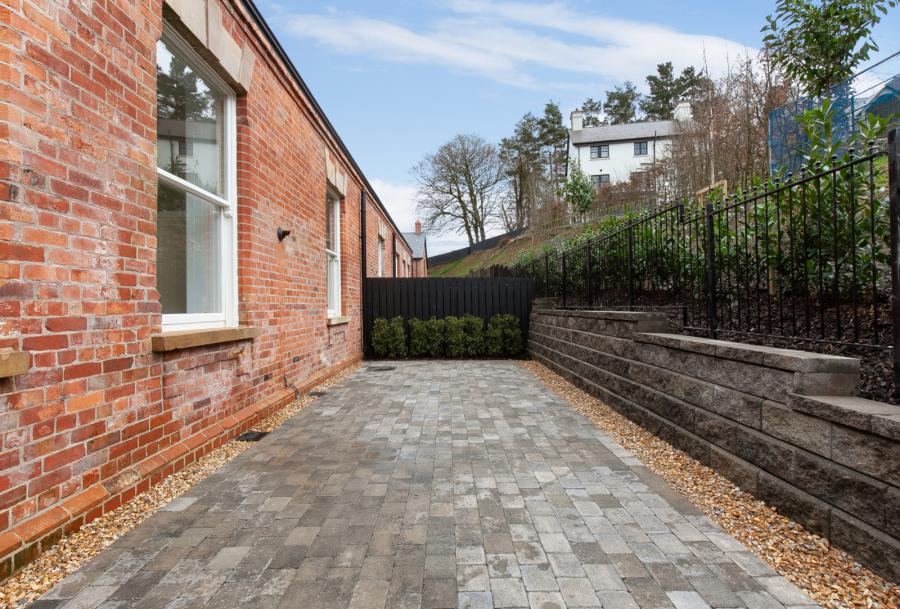 36 Lady Ishbel Boulevard