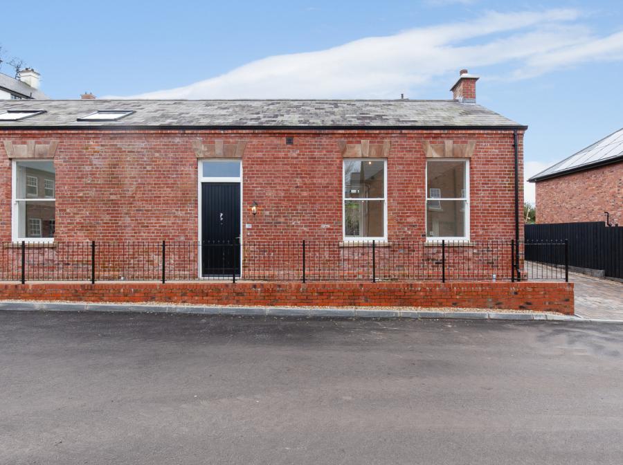 36 Lady Ishbel Boulevard