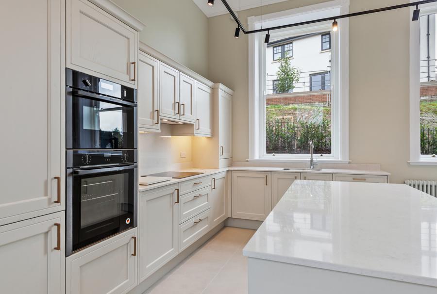 36 Lady Ishbel Boulevard