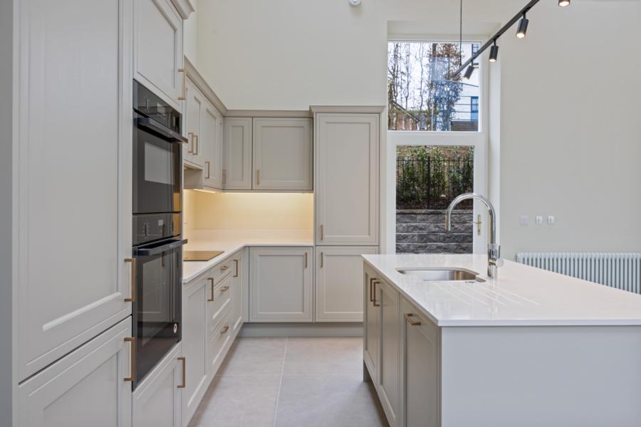 34 Lady Ishbel Boulevard