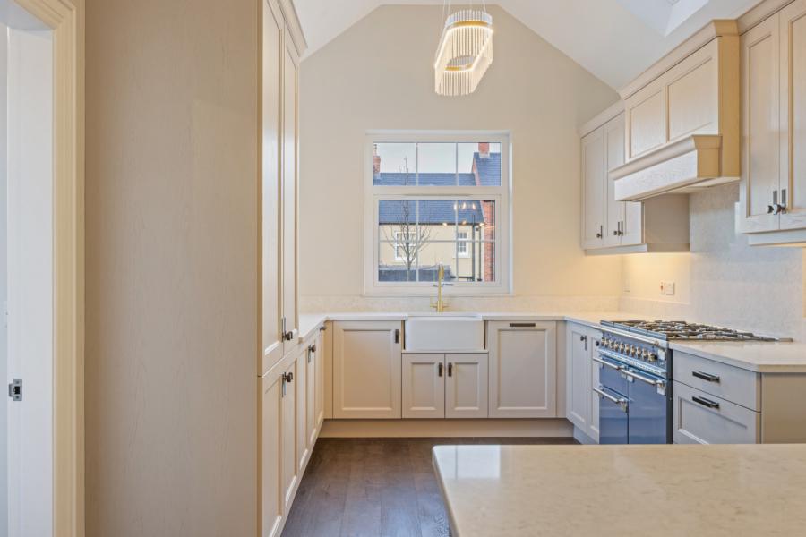 Site 45, The Huntington S, Governors Gate