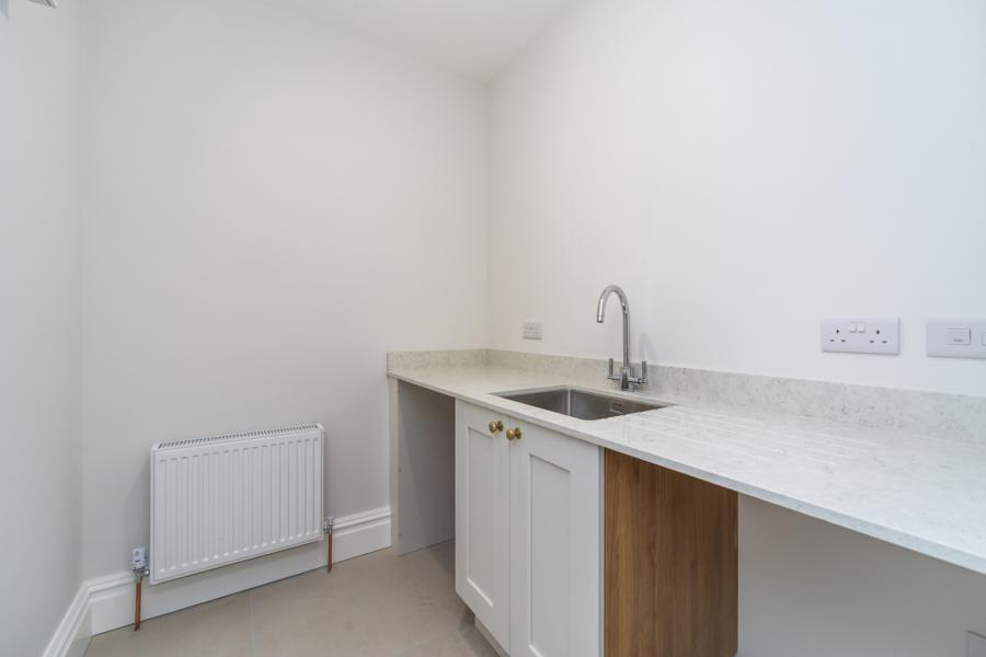 Apartment 4, 29 Cromlyn Wood