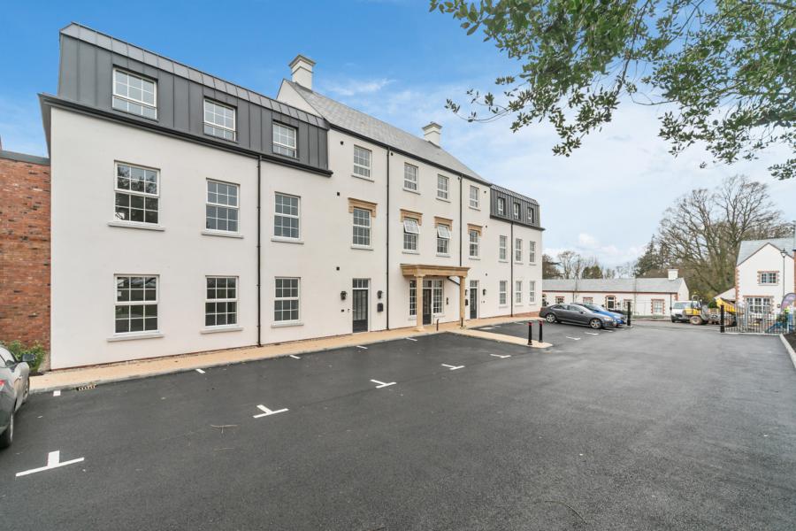 Apartment 4, 29 Cromlyn Wood