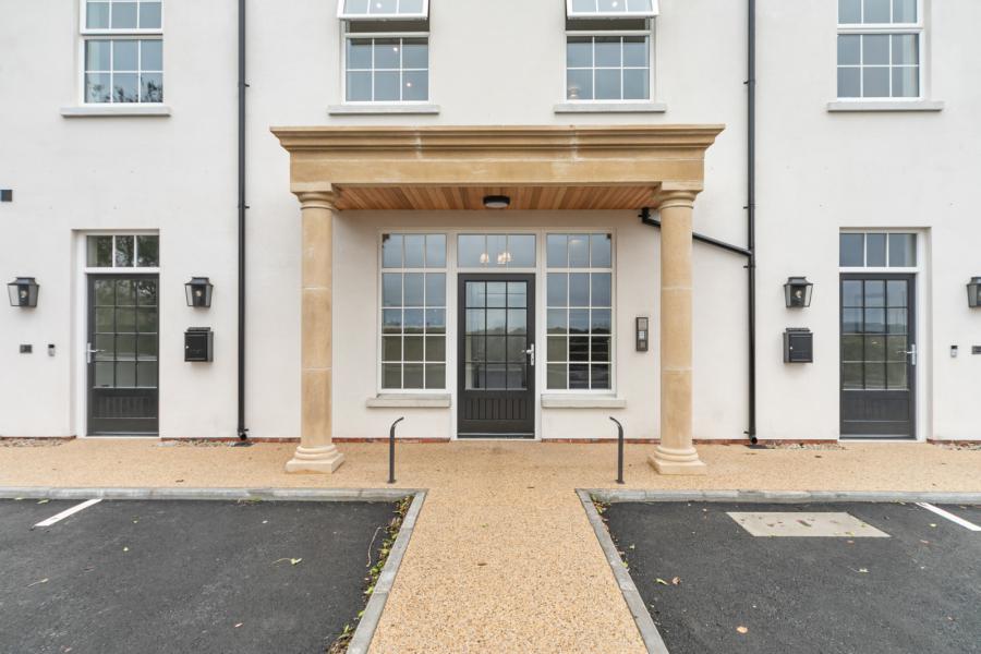 Apartment 4, 29 Cromlyn Wood