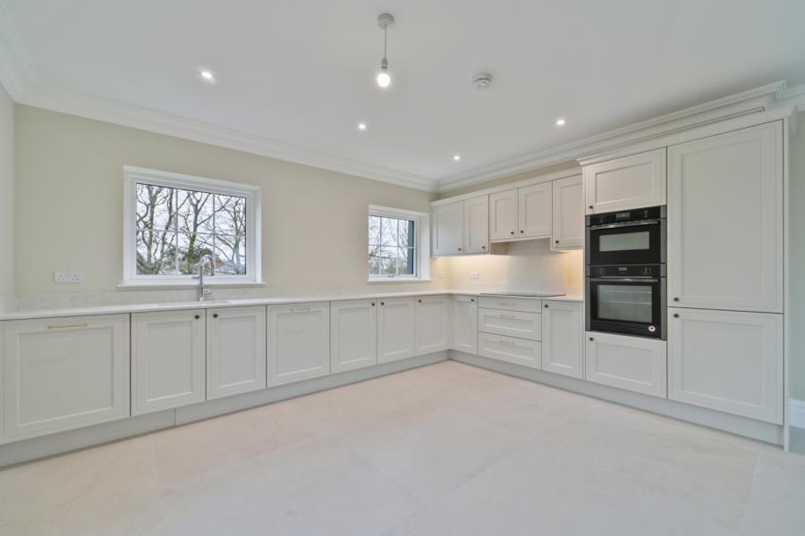 Apartment 4, 29 Cromlyn Wood