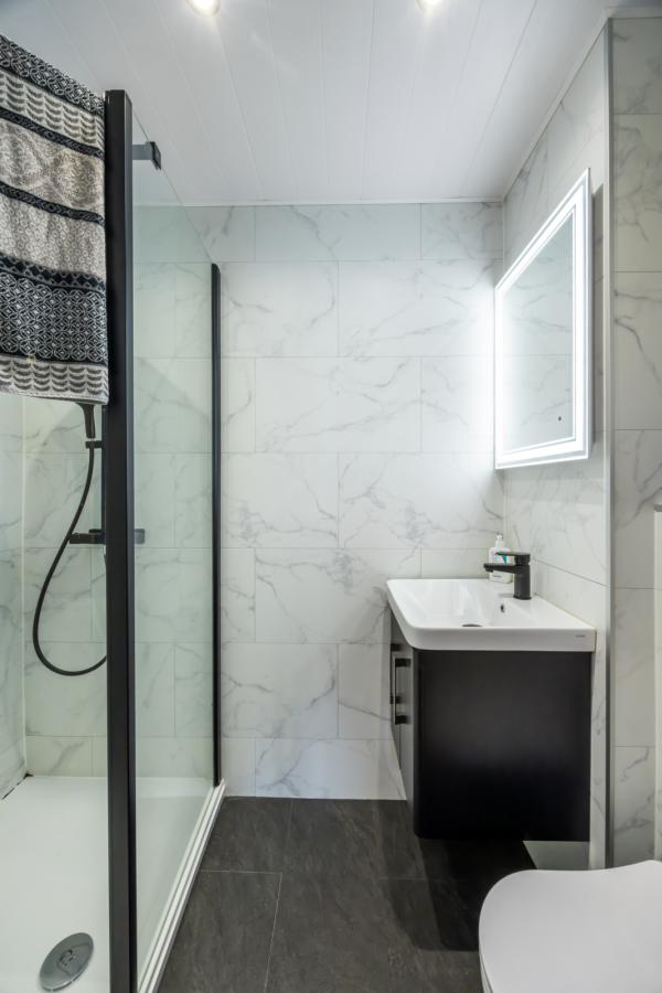 N12 Central Park, 33 Alfred Street