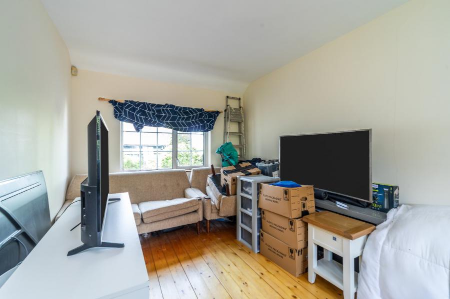 1 Chippendale Gardens
