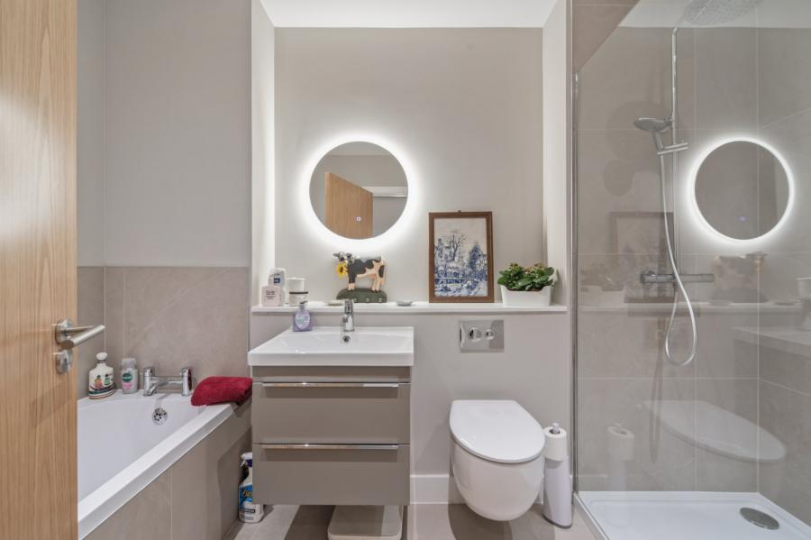 Apartment 2 The Residences, 10 Kings Hall Lane
