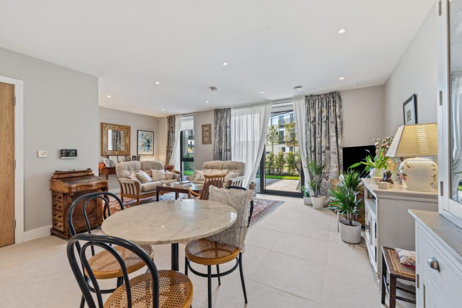 Apartment 2 The Residences, 10 Kings Hall Lane