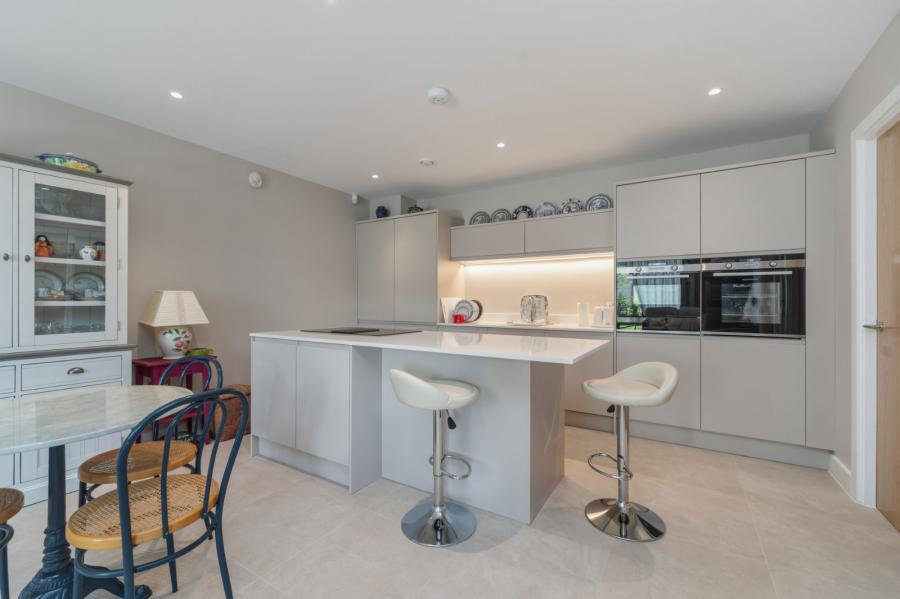 Apartment 2 The Residences, 10 Kings Hall Lane