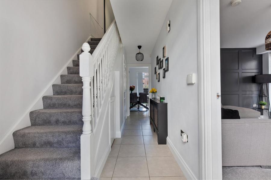 11 Hartley Hall Avenue