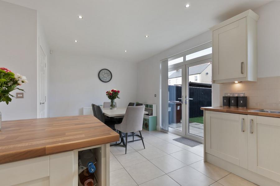 11 Hartley Hall Avenue