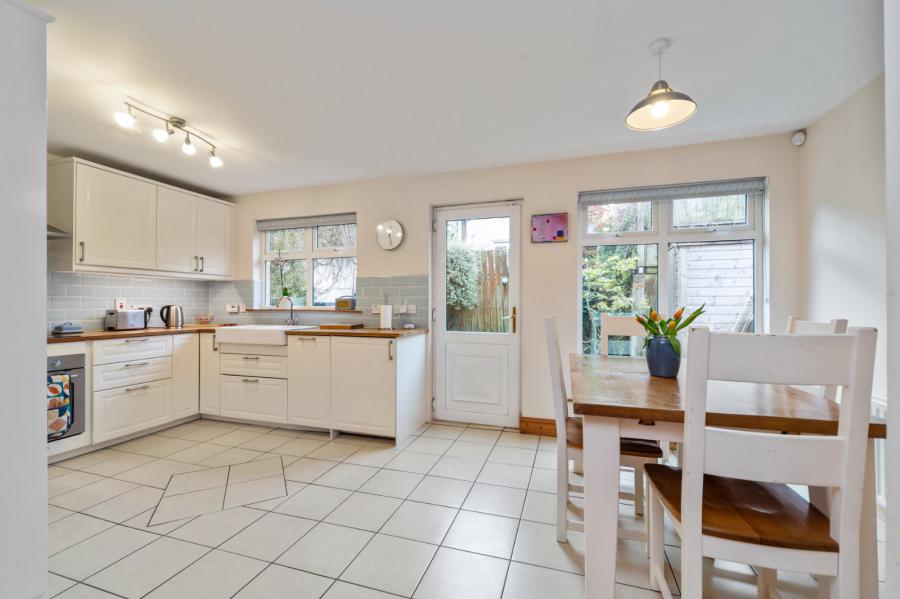 25B Knockbreda Park