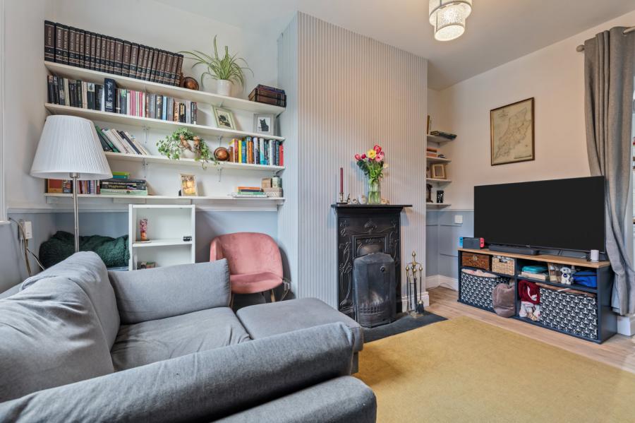 84 Edenderry Village