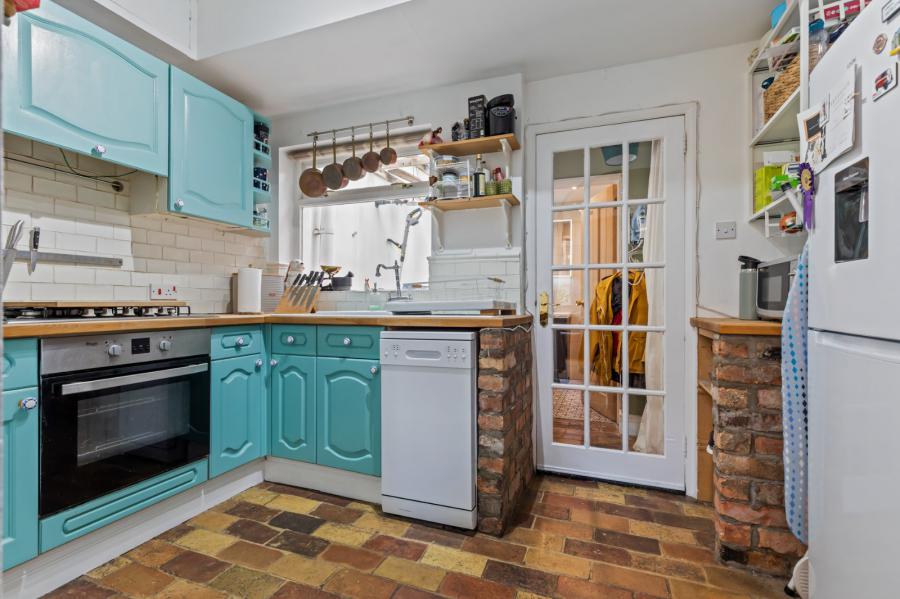 84 Edenderry Village