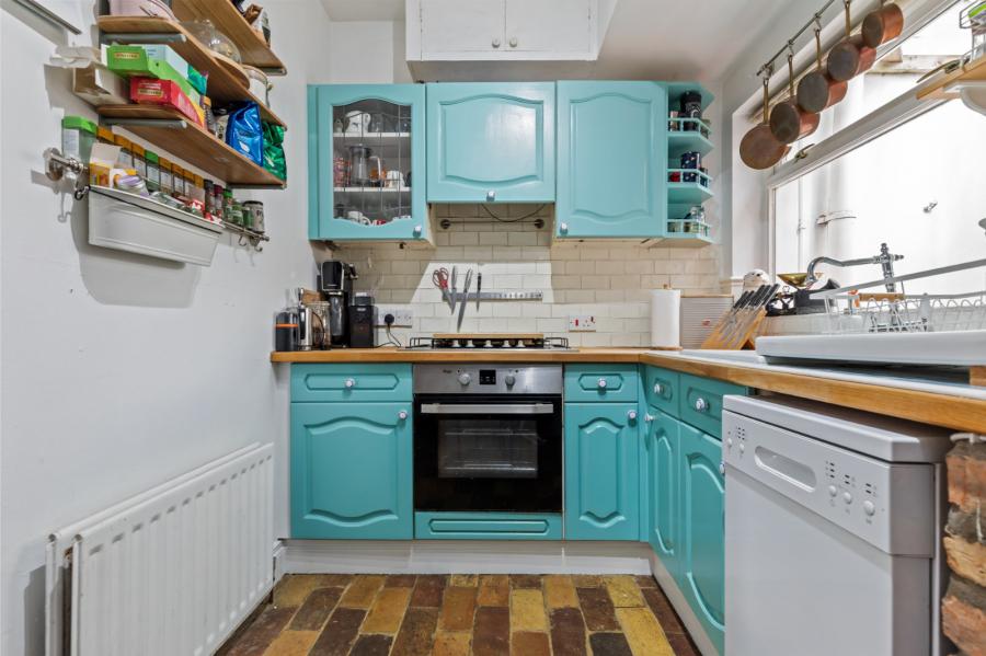 84 Edenderry Village