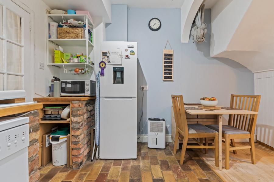 84 Edenderry Village