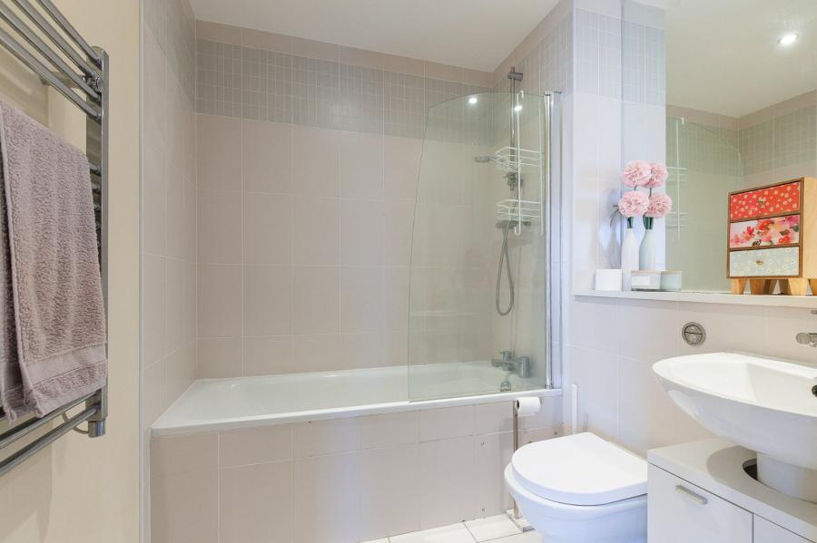 Apartment 14.04 The Obel, 62 Donegall Quay