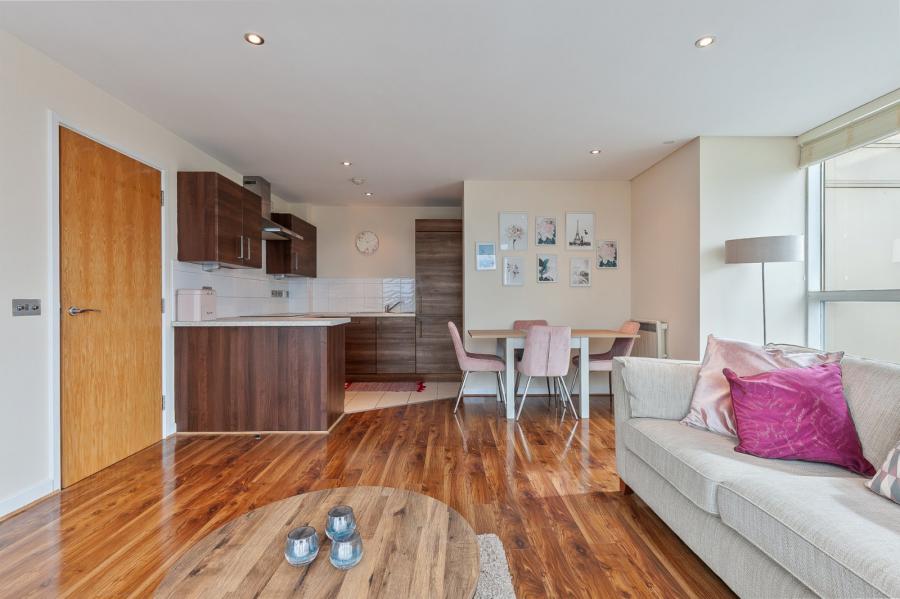 Apartment 14.04 The Obel, 62 Donegall Quay