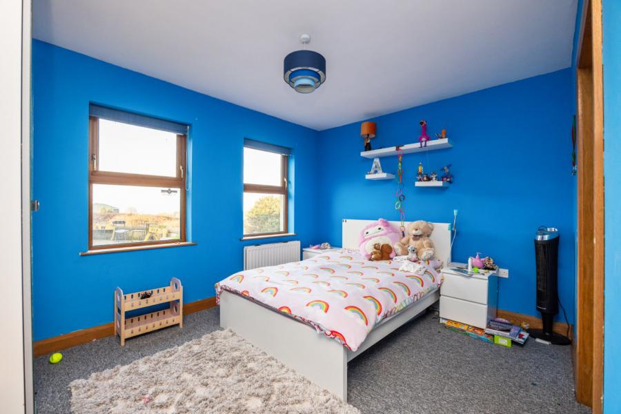 Rockfield, 69 Back Road