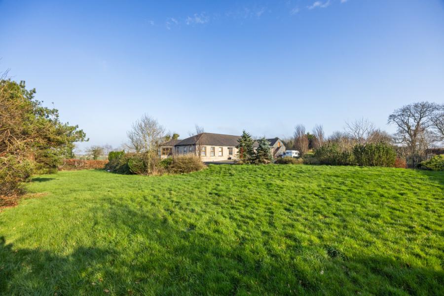 Rockfield, 69 Back Road