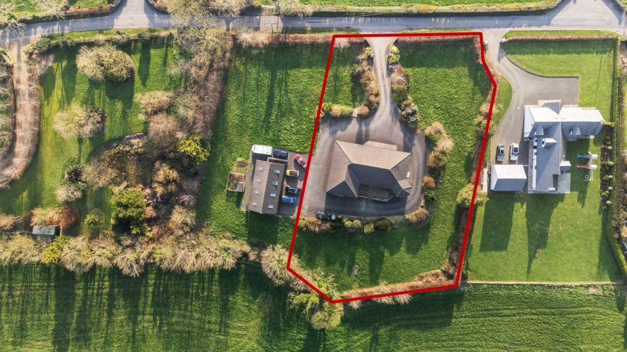 Rockfield, 69 Back Road