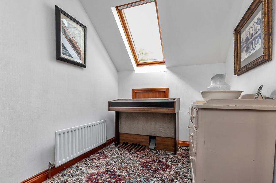 Glen Lodge, 93A Frosses Road