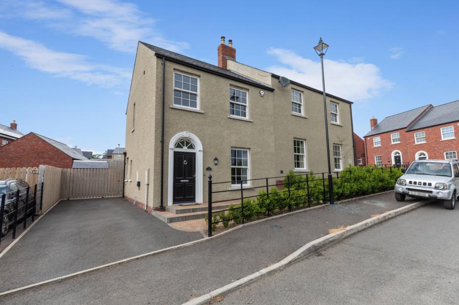 5 Charlestown Hall Lane