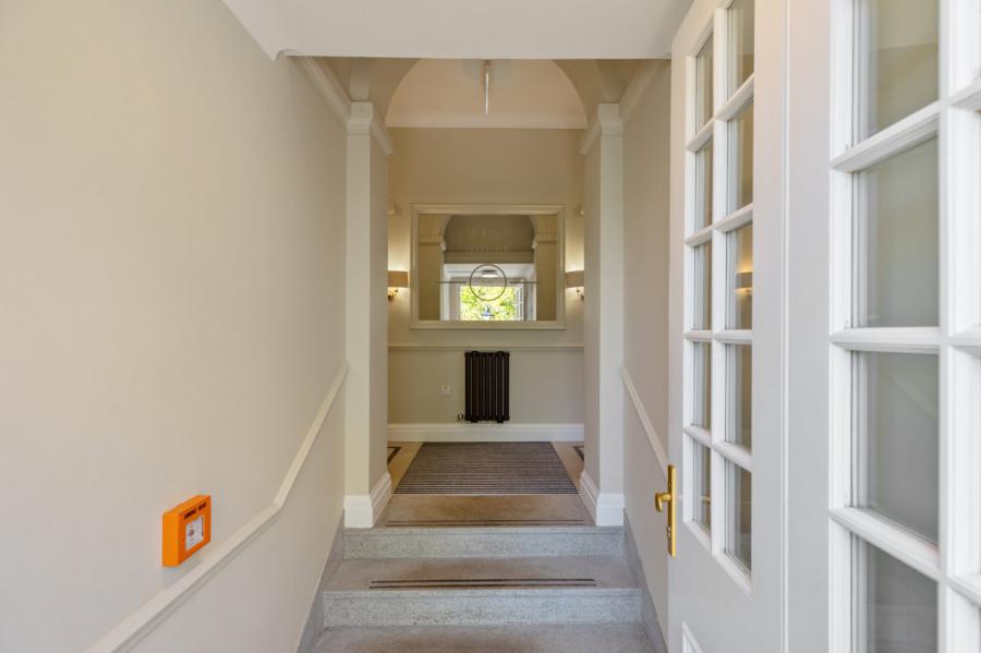 Apartment 3 The West House, 24 Ishbel Mews