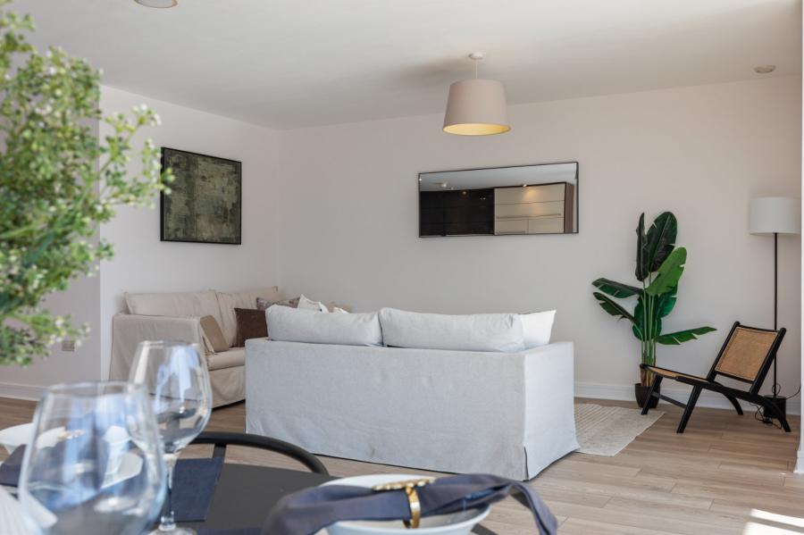 Apartment 5.16 The Arc, 2E Queens Road