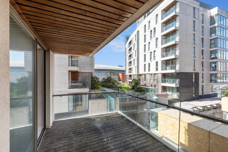 Apartment 5.16 The Arc, 2E Queens Road