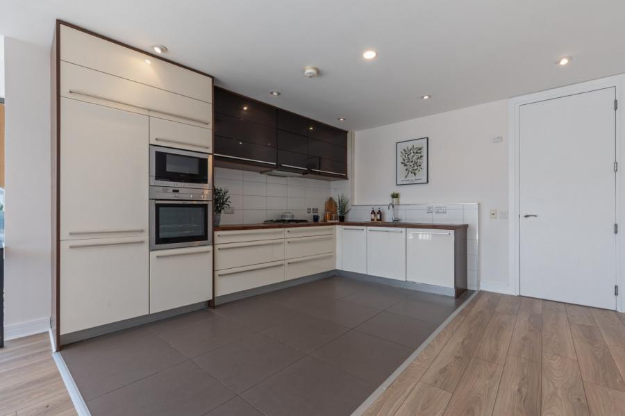 Apartment 5.16 The Arc, 2E Queens Road