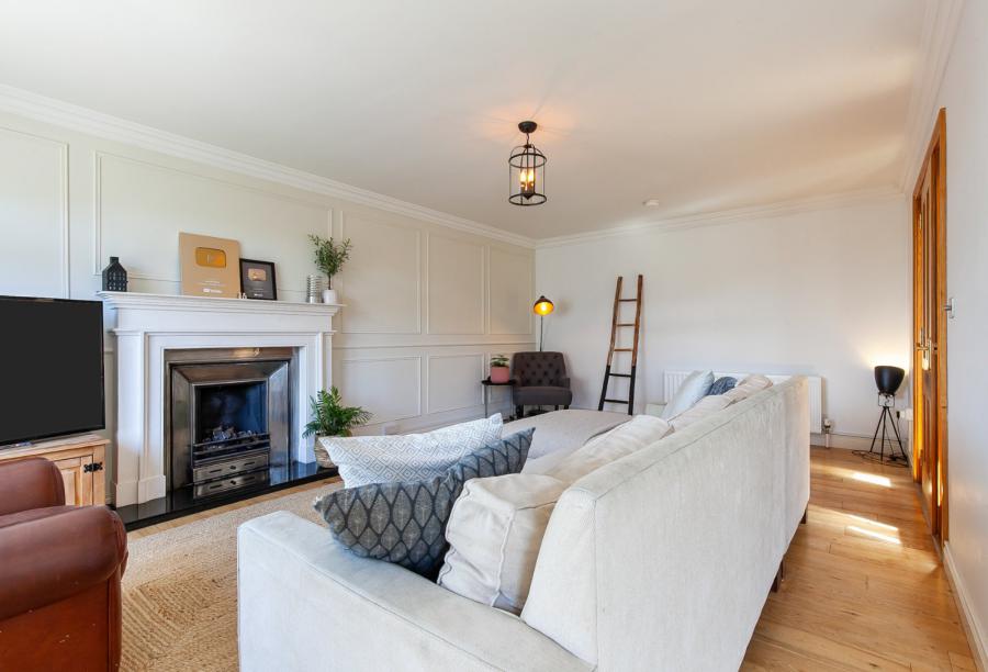 1 Berkeley Hall Mews East