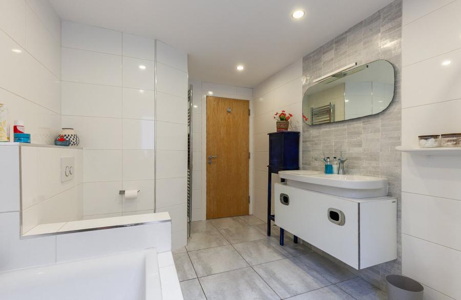 8B Randal Park