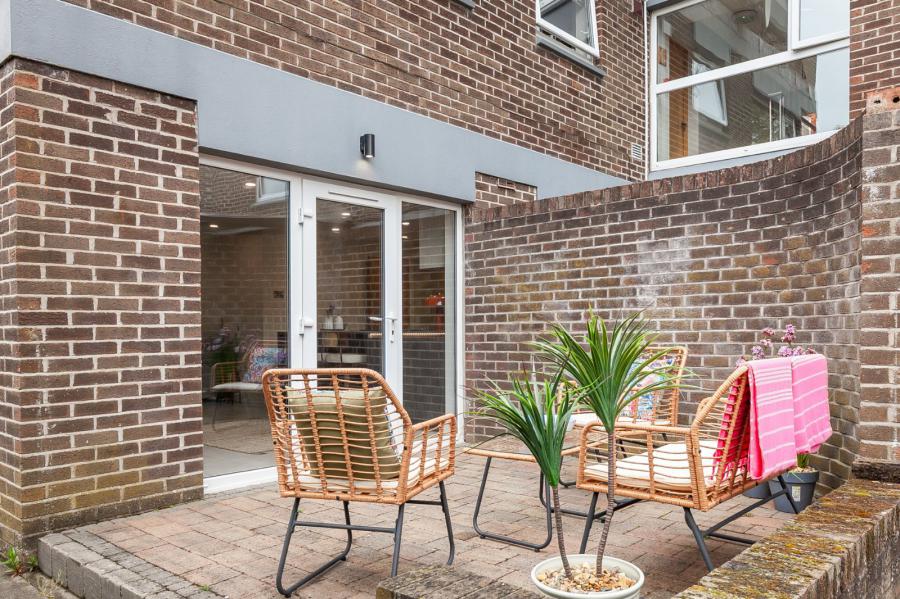 8B Randal Park