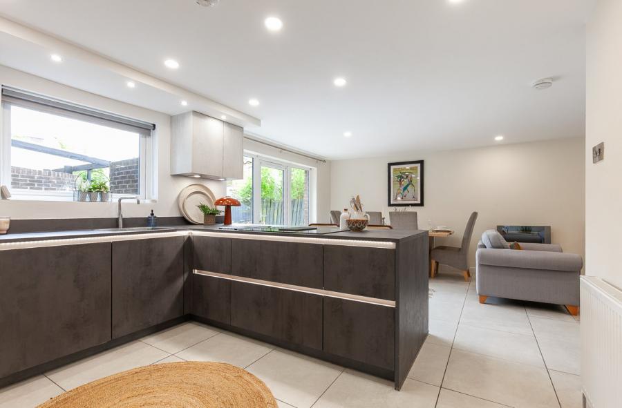 8B Randal Park