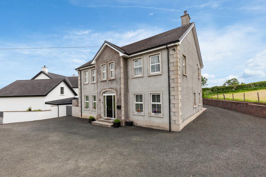 15 Mount Davys Road