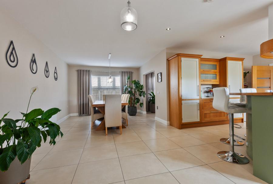 15 Mount Davys Road