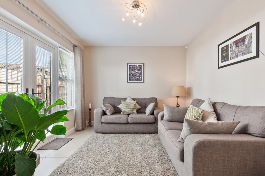 15 Mount Davys Road