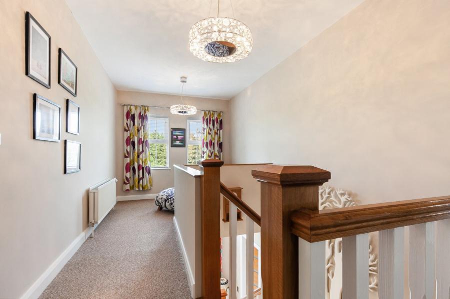 15 Mount Davys Road