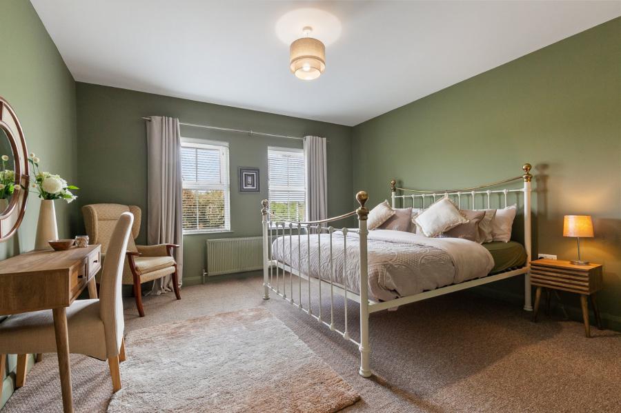 15 Mount Davys Road